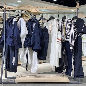 夏裝新款女裝外套批發中老年男女裝衣服批發女裝店黑板語錄